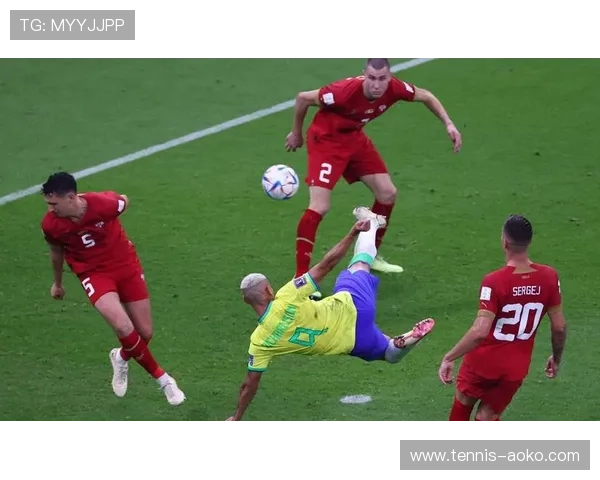 踢坏世界杯足球的球星们背后的故事与精彩瞬间 踢坏世界杯足球的球星们背后的故事与精彩瞬间